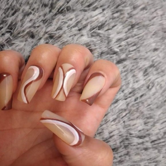 Nude/chocolate/vanilla swirl and  press on nails - Picture 7 of 10